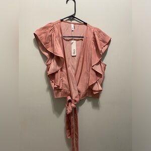 Small Glam pretty little top that ties around and to the front